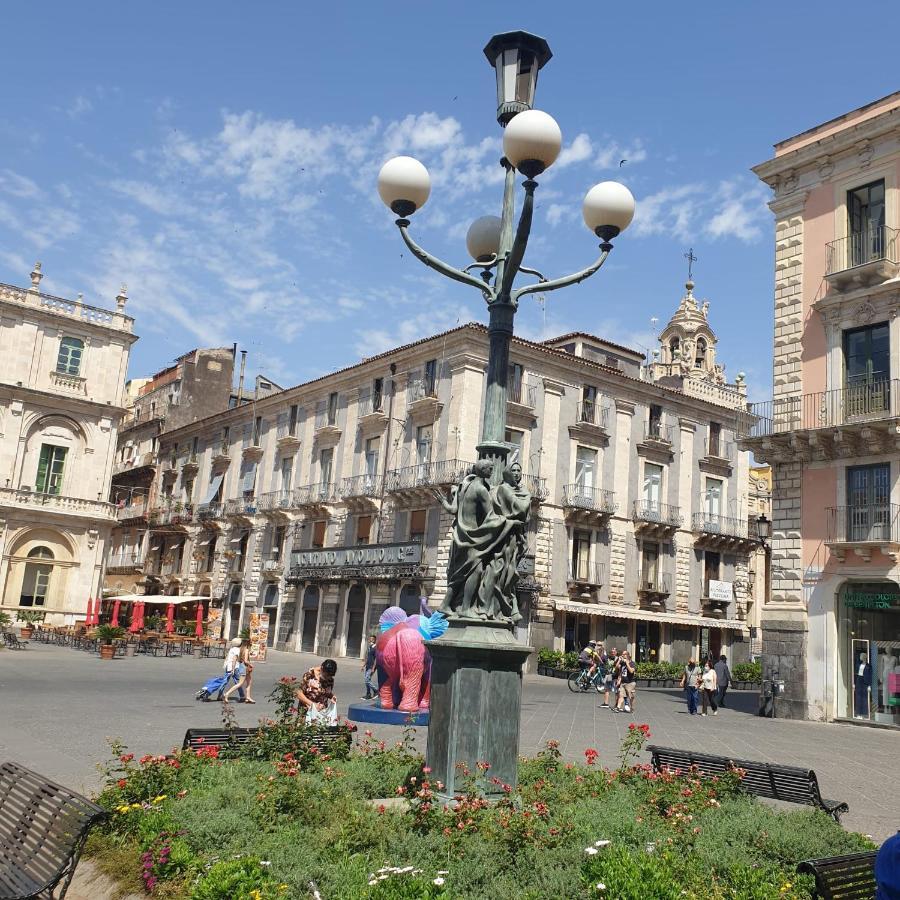 Palazzo La Piana Rooms Катания Екстериор снимка