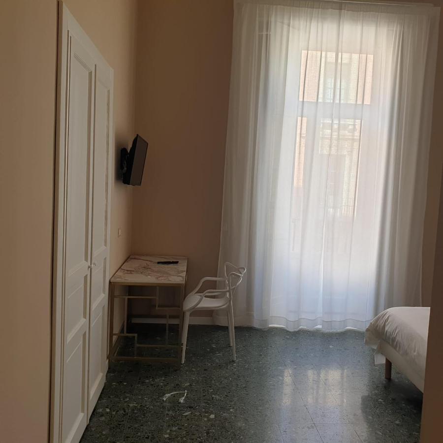 Palazzo La Piana Rooms Катания Екстериор снимка