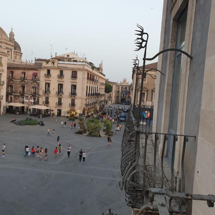 Palazzo La Piana Rooms Катания Екстериор снимка